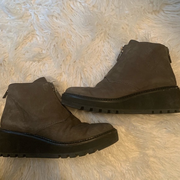 Eileen Fisher Shoes Casey Zip Front Back Wedge Bootie - Picture 2 of 3